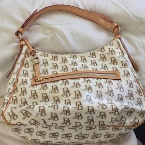 White Dooney & Bourke Shoulder Bag